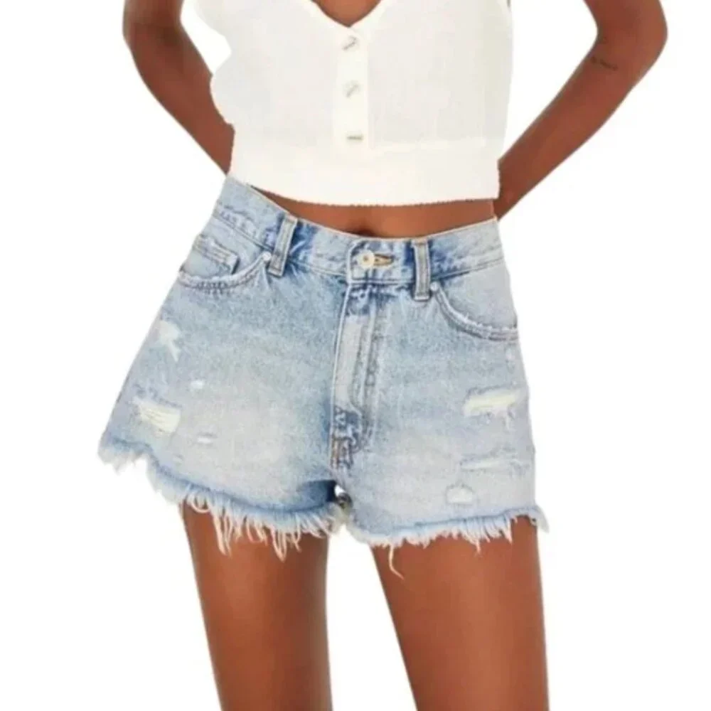 Zara Distressed High Rise Rigid Denim Cutoff Shorts Festival Summer 6 - Picture 8 of 8